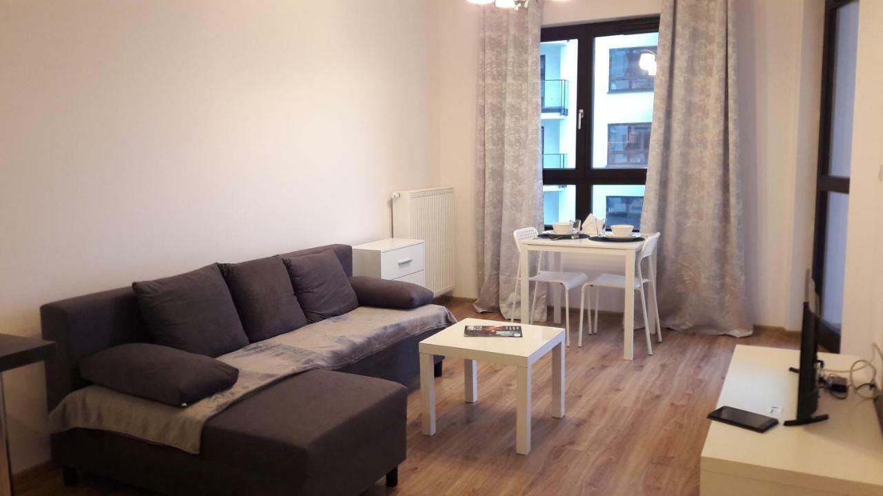 Newburg Apartments Wolska Warschau Buitenkant foto